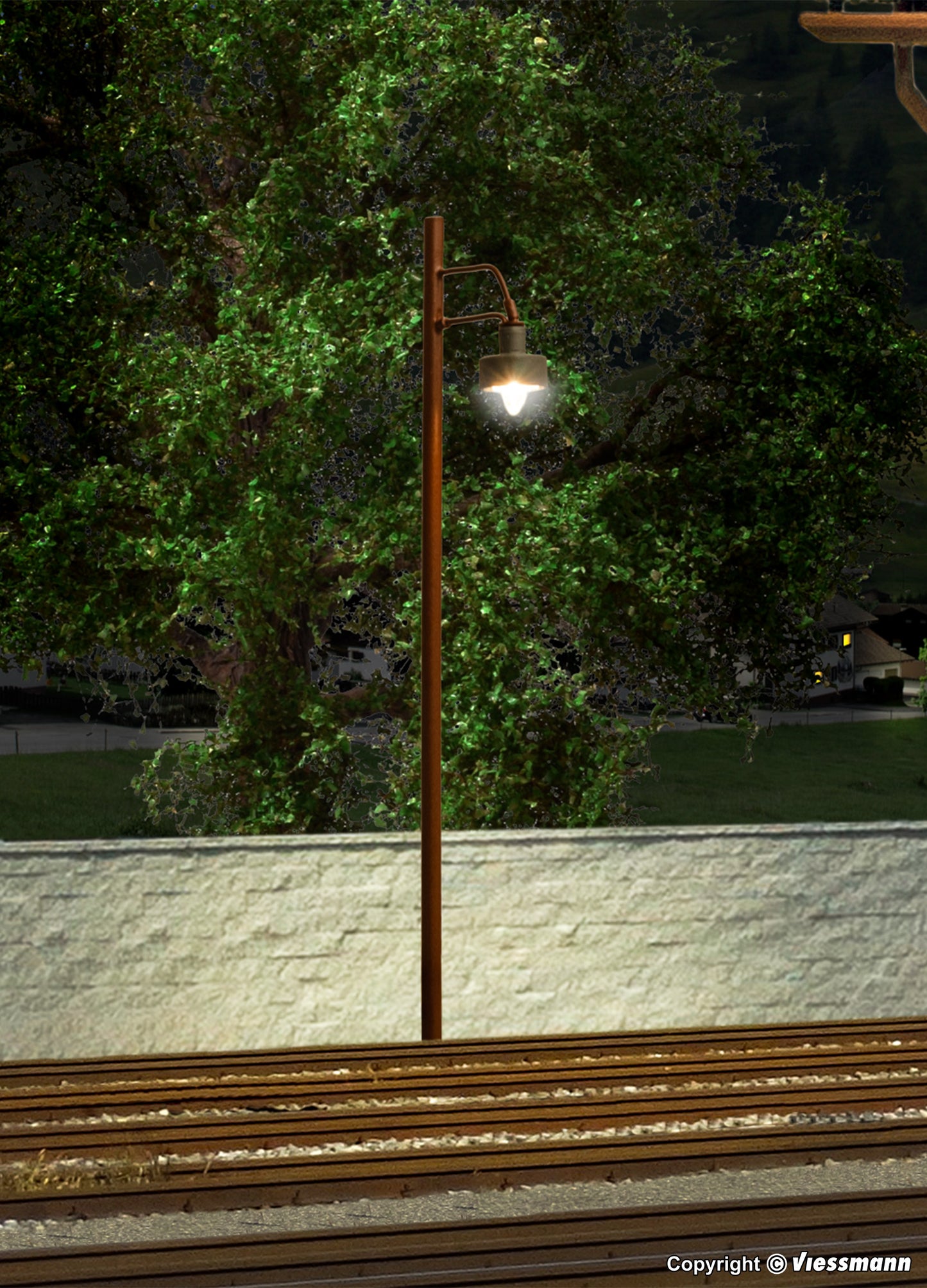 Wood Post Lamp, LED Warm-White