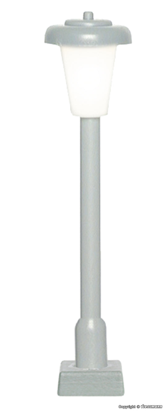 Modern Street Light with Plug-in Socket, LED White