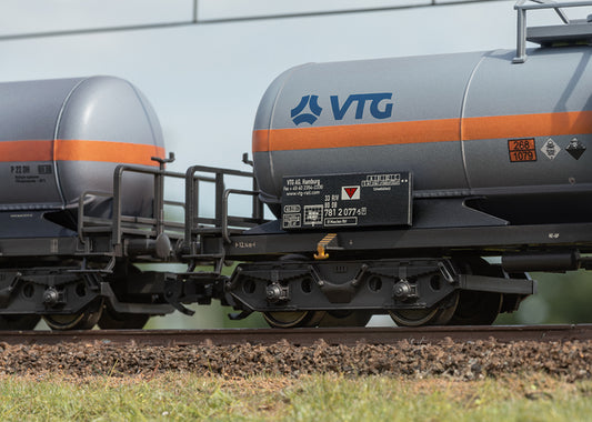 VTG Chlorine Gas Tank Car Set