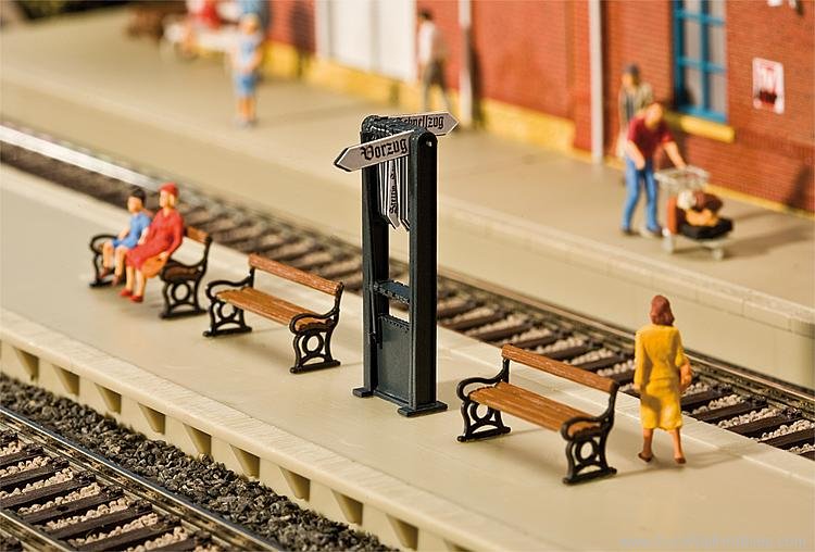 Train Destination Indicator