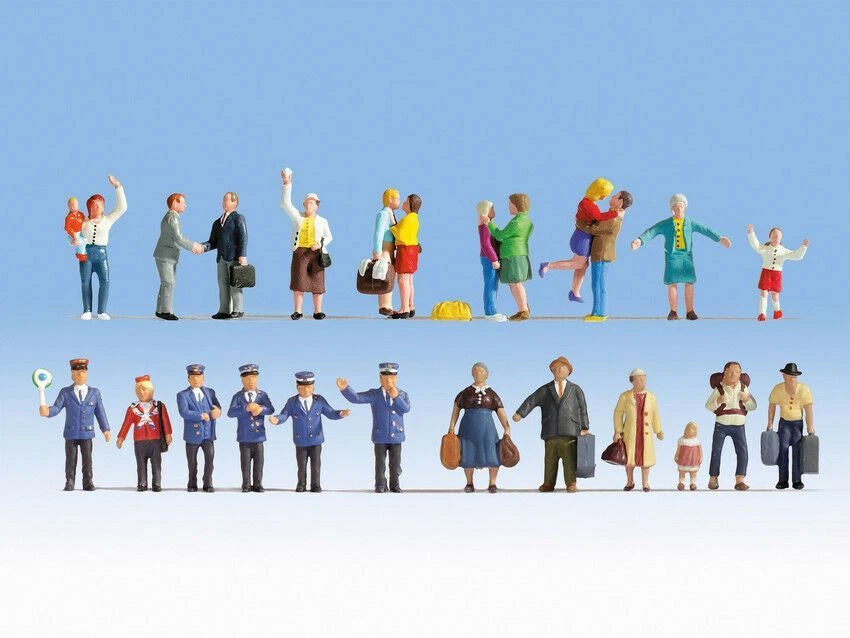 XL Set "At The Station"