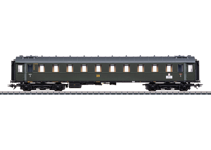 Express Train Car for the Class 19.0 Steam Locomotive "Saxon Pride"