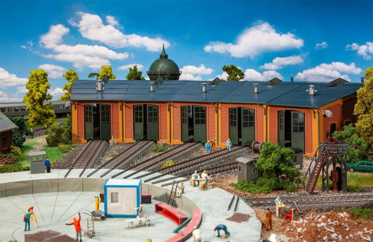 Roundhouse with 12° Track Angle