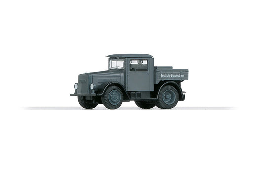 Sliding Wall Boxcar with a Kaelble and a Culemeyer Trailer