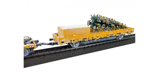 Christmas Special: Snow-covered Unimog w Christmas Tree