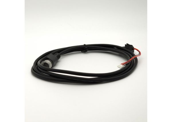 Cable with Plug and Strain Relief for Marklin Mobile Station 2