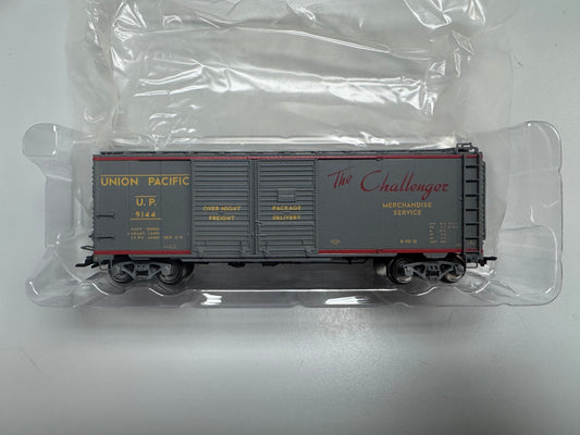 Challenger Double Door Boxcar