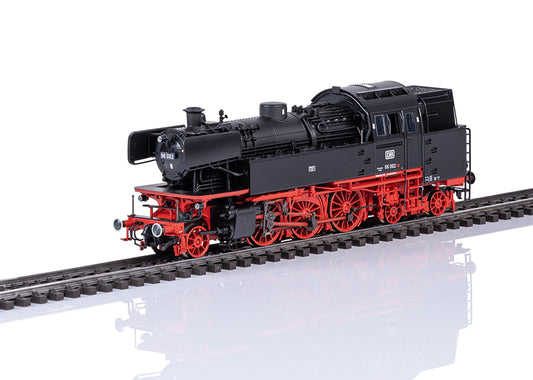 Steam Locomotive 66 002