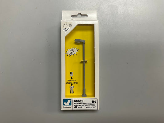 Modern Street Light with Plug-in Socket, LED White