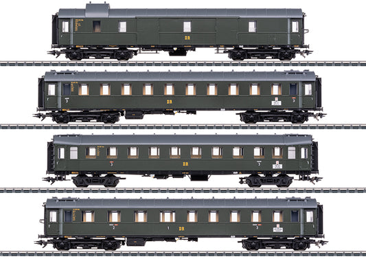 Express Train Car Set for the Class 19.0 Steam Locomotive "Saxon Pride"