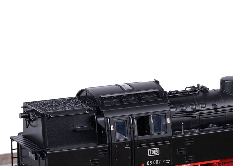Steam Locomotive 66 002