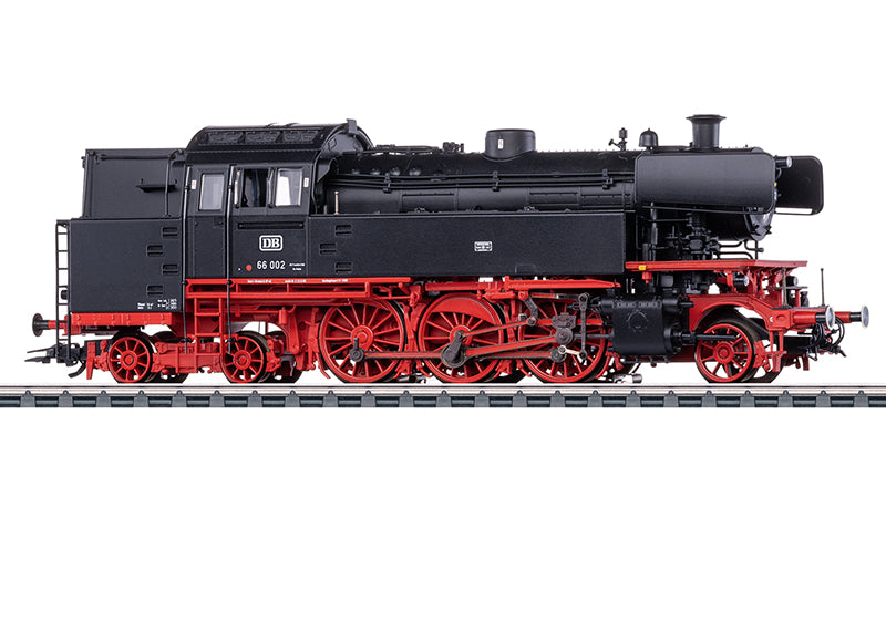 Steam Locomotive 66 002