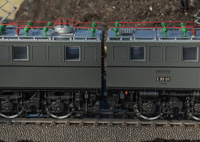 Class E 95 Electric Locomotive