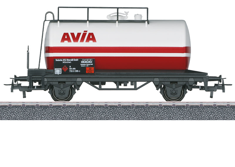Petroleum Oil Tank Car (Märklin Start Up)