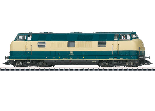 Class 221 Heavy Diesel Locomotive