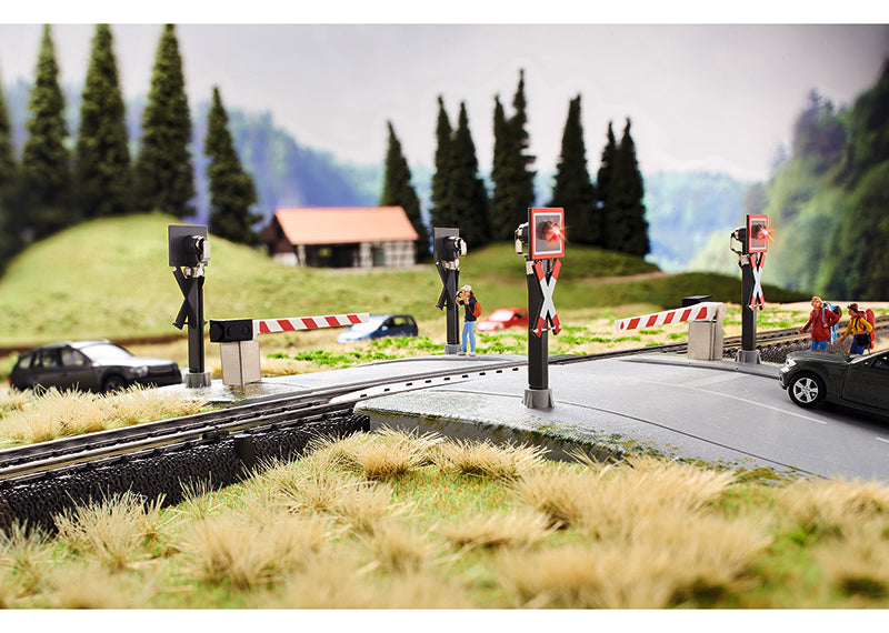Fully Automatic Railroad Grade Crossing