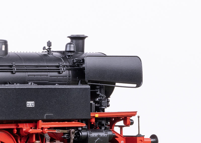 Steam Locomotive 66 002