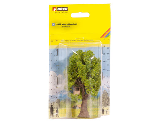 Tree with Treehouse